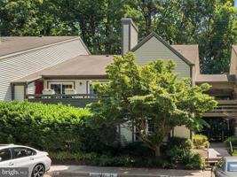 featured image of 2221 Lovedale Ln #I