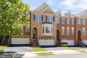 featured image of 13445 Wood Lilly Ln