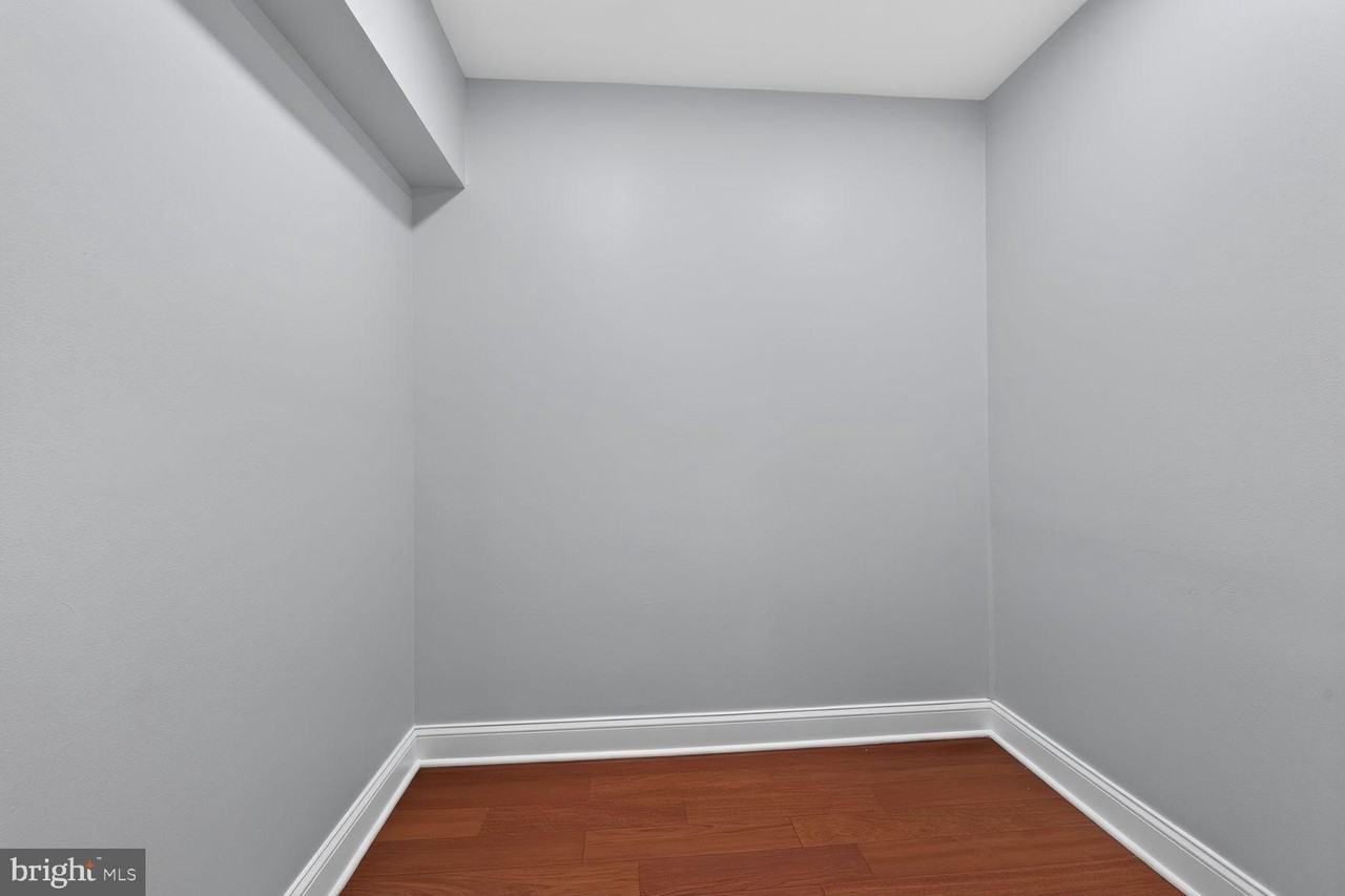 103 Saint Charles Sq - Photo 5 of 22