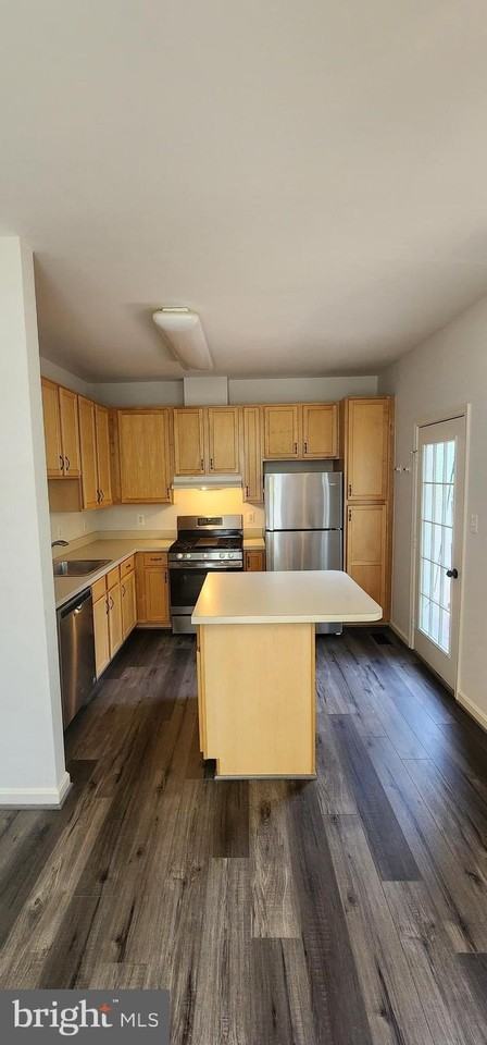 45512 Lakemont Sq - Photo 5 of 22
