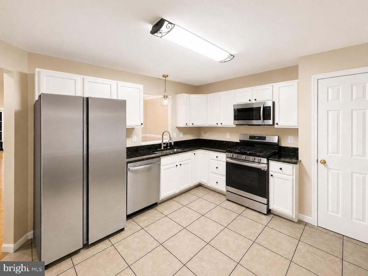 706 Vanderbilt Ter Se - Photo 4 of 8