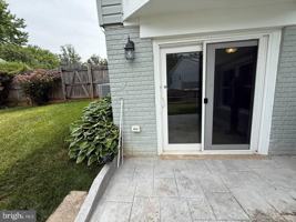 featured image of 14696 Stratford Dr