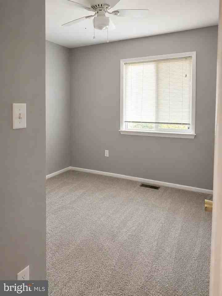 235 Quarry Rd - Photo 7 of 16