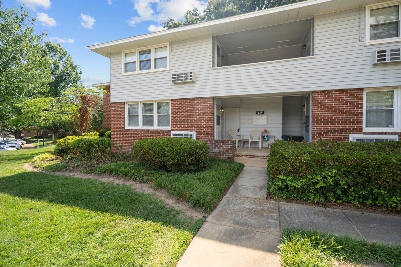 635 Daniels St #A - Photo 2 of 34