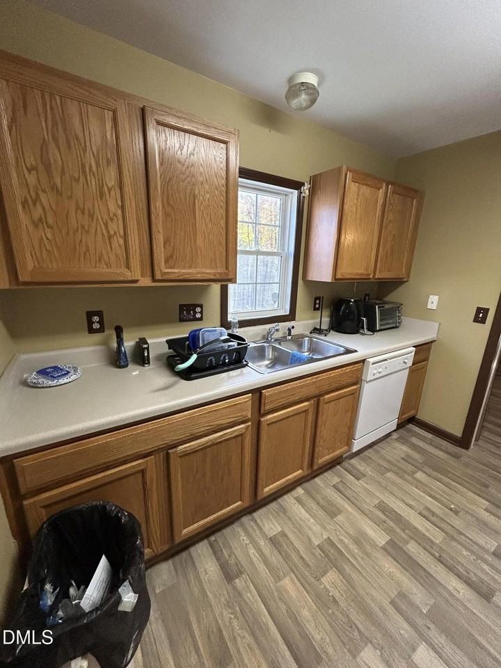 5418 Gunnette Dr - Photo 3 of 11