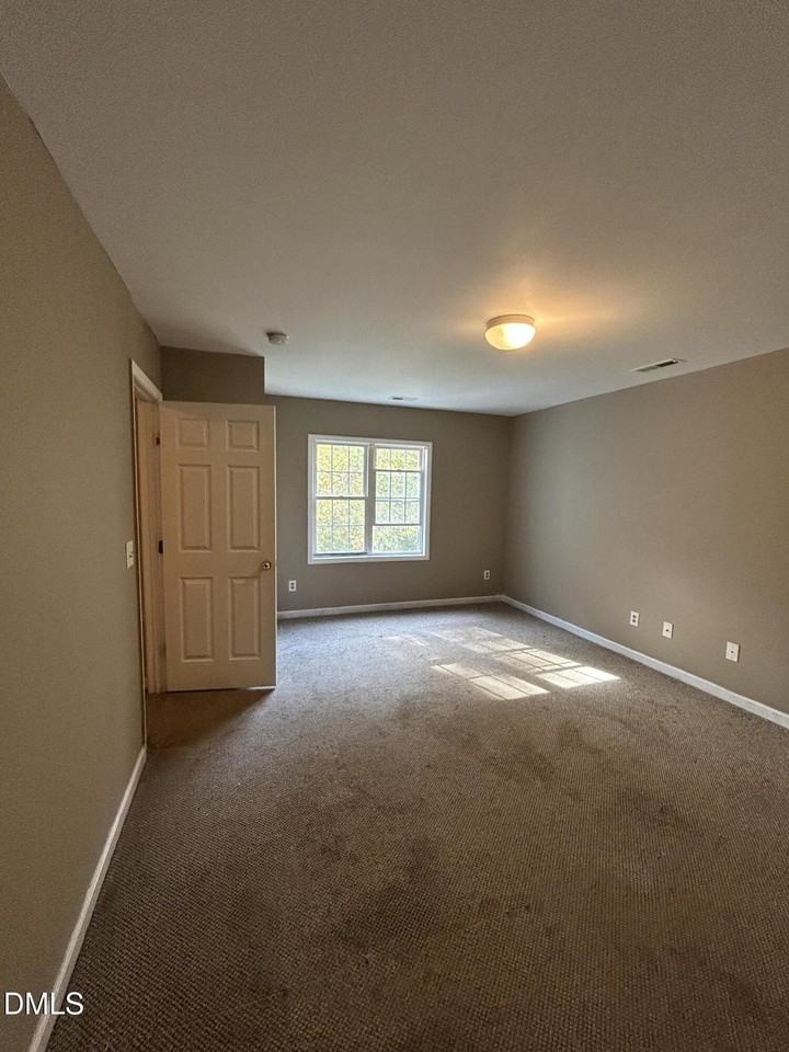 5418 Gunnette Dr - Photo 4 of 11