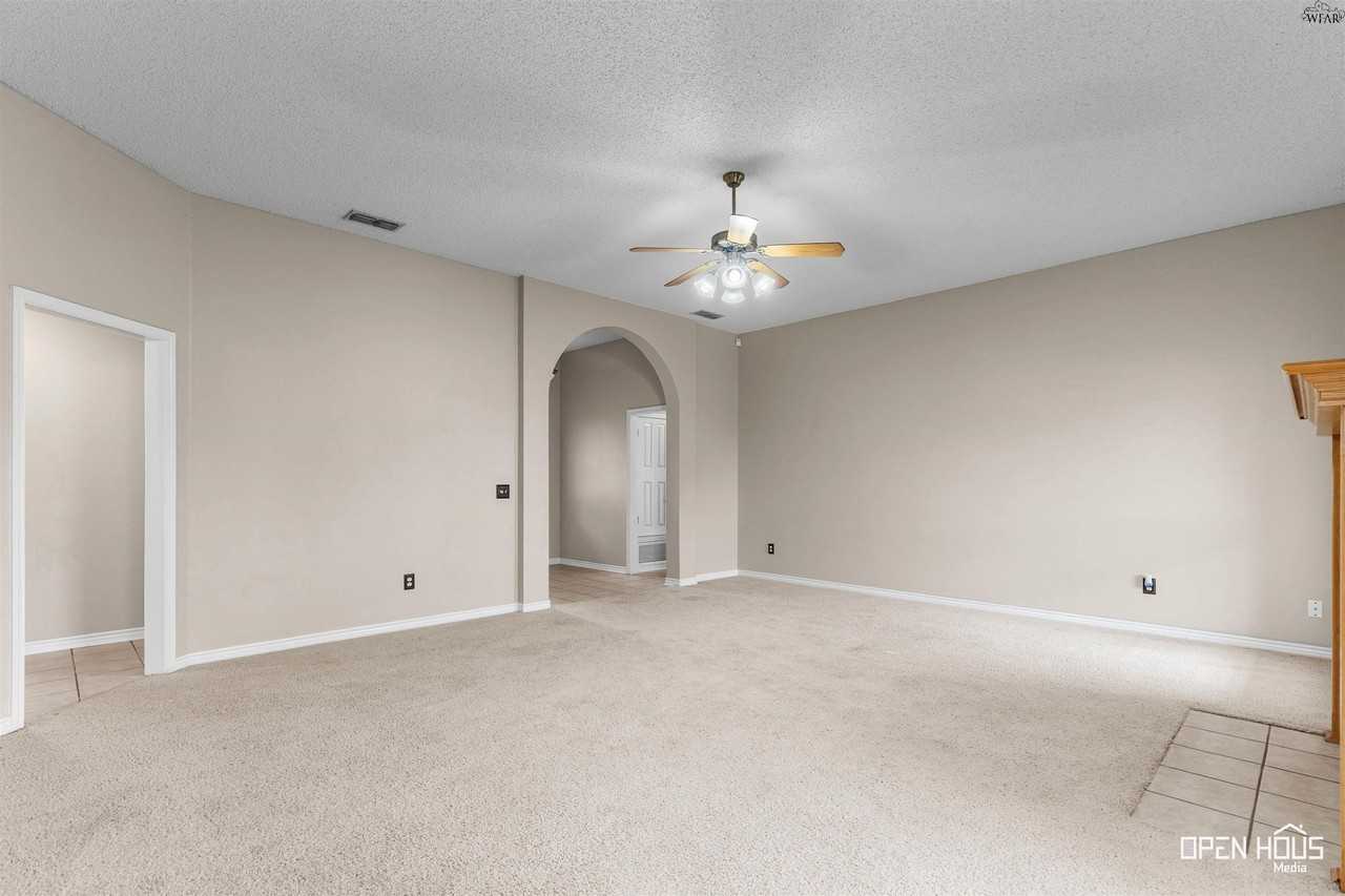 6025 Natchez Trce - Photo 6 of 32