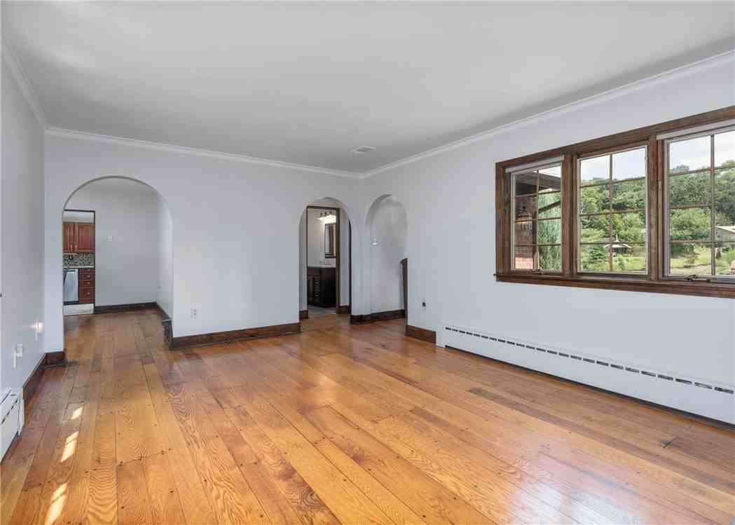 215 Brookside Blvd - Photo 5 of 22