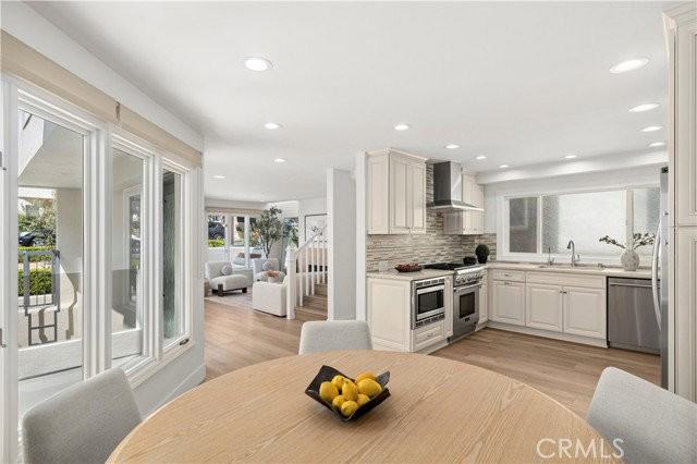 708 Iris Ave #A - Photo 3 of 5