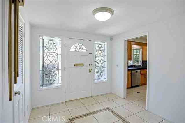 1200 W Rowan St - Photo 3 of 8