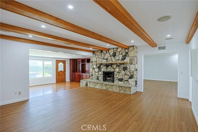 1200 W Rowan St - Photo 5 of 8