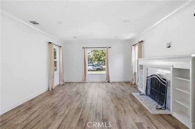 2311 Valencia St - Photo 3 of 6