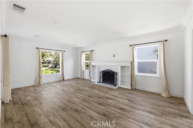 2311 Valencia St - Photo 4 of 6