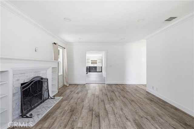 2311 Valencia St - Photo 5 of 6