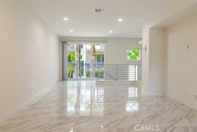 248 Rockefeller - Photo 5 of 8