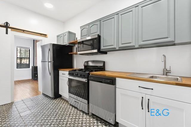 468 W 142nd St - Photo 3 of 6