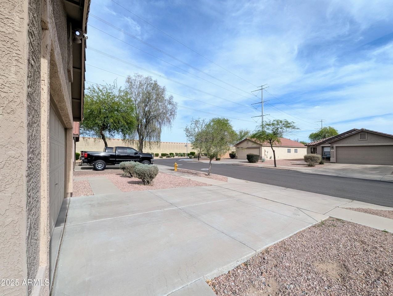 3008 W Running Deer Trl - Photo 4 of 50