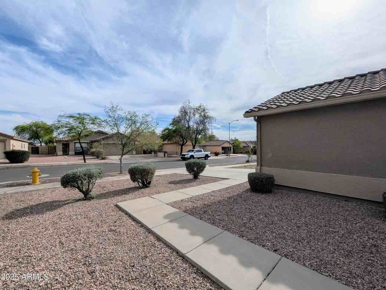 3008 W Running Deer Trl - Photo 5 of 50