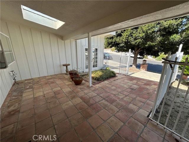 24010 Hatteras St - Photo 4 of 8