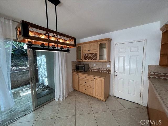 24010 Hatteras St - Photo 7 of 8