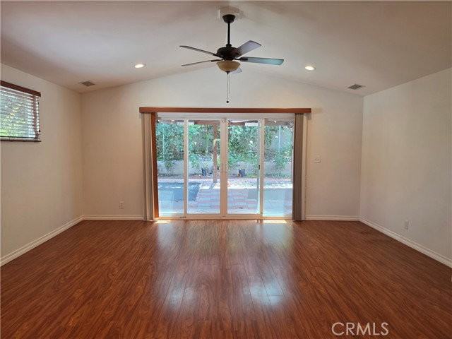 5446 Irondale Ave - Photo 6 of 8