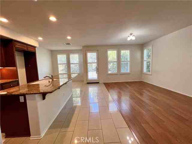 20619 Lugano Way - Photo 4 of 8
