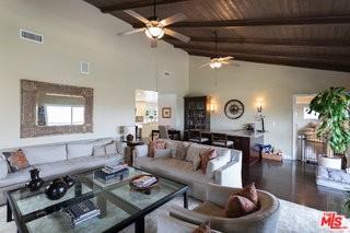 13902 Valley Vista Blvd - Photo 2 of 8