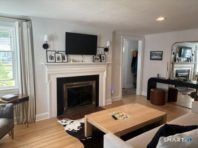 43 Farnham Rd - Photo 3 of 24