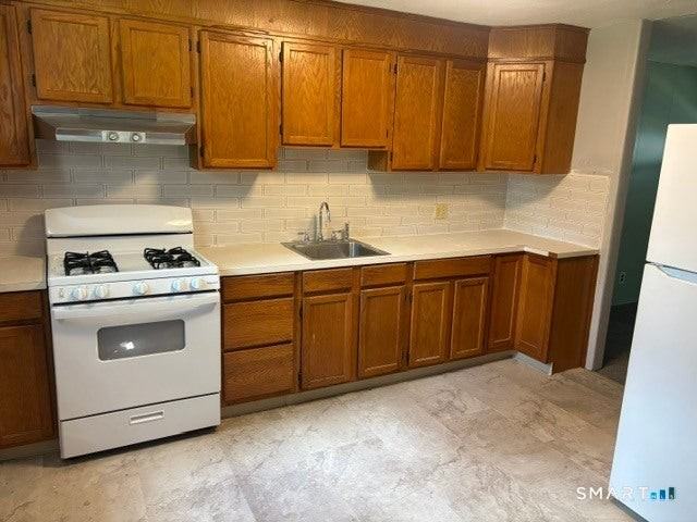 144 Pennsylvania Ave - Photo 3 of 10