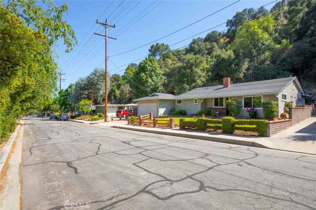 3585 El Lado Dr - Photo 6 of 50