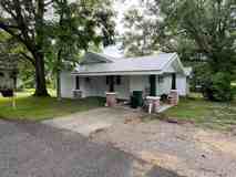 820 Cross St - Photo 1 of 1