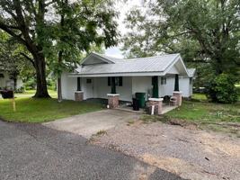 featured image of 820 Cross St