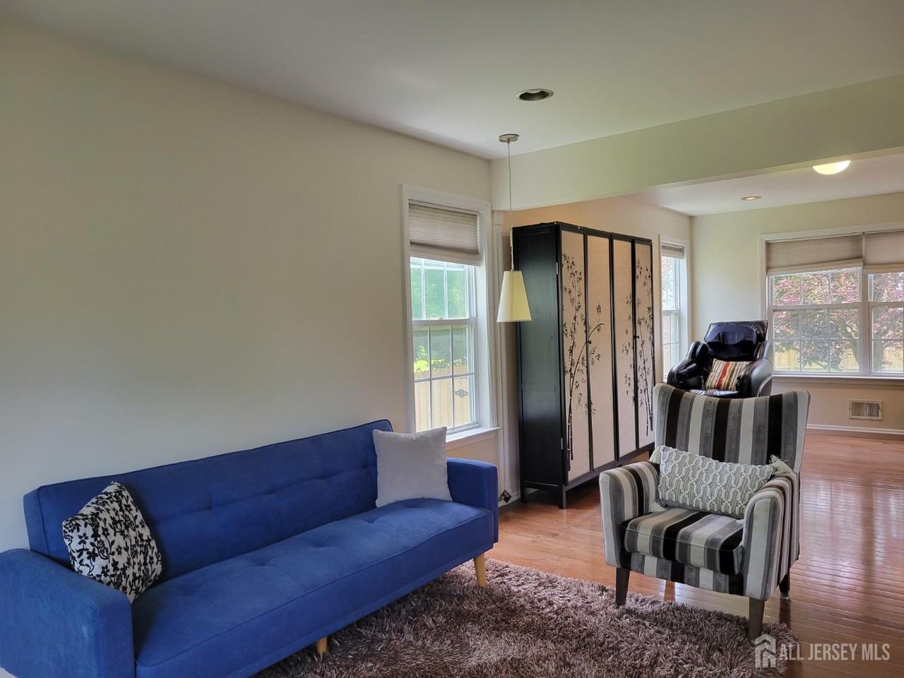 13 Airdale Dr - Photo 7 of 14