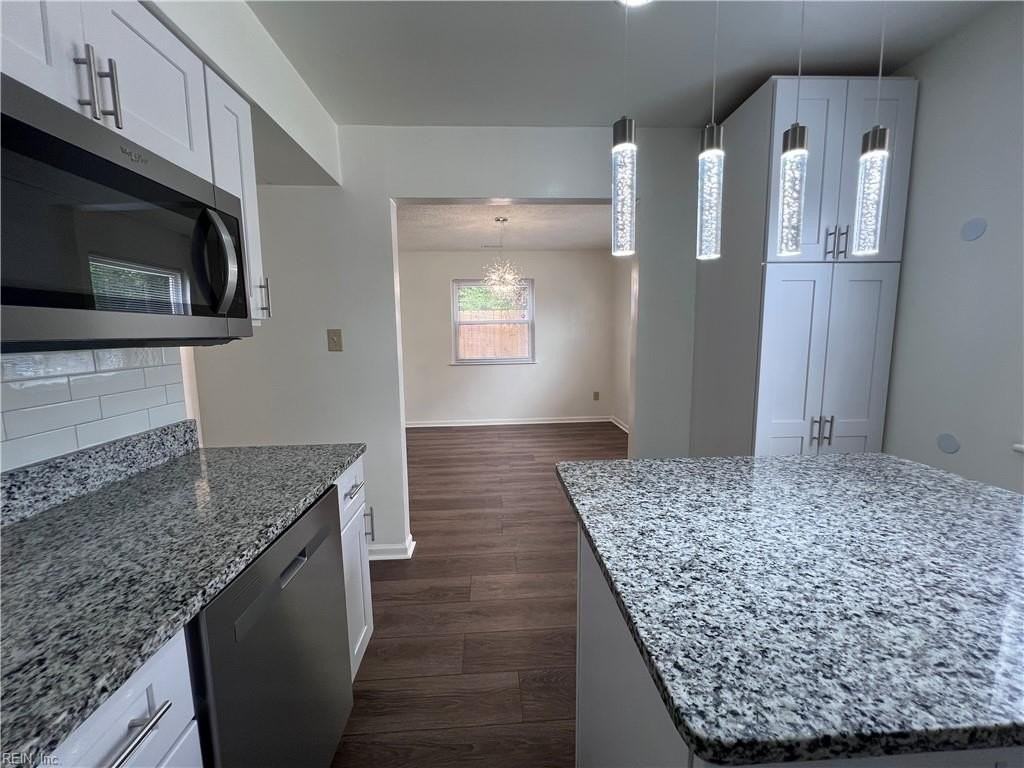 874 Jamestown Landing Rd - Photo 6 of 39