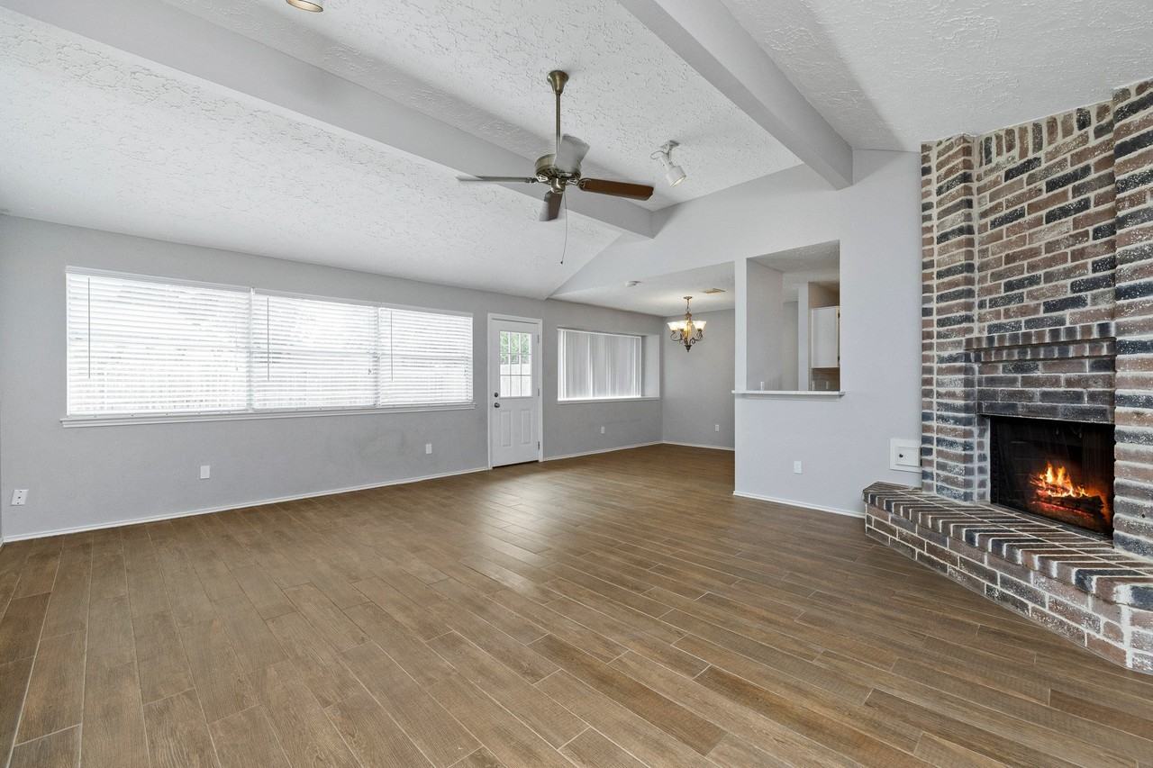 1534 Vickery Dr - Photo 6 of 23