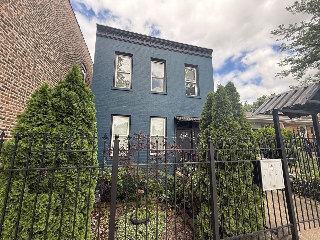3266 S Bell Ave - Photo 2 of 22