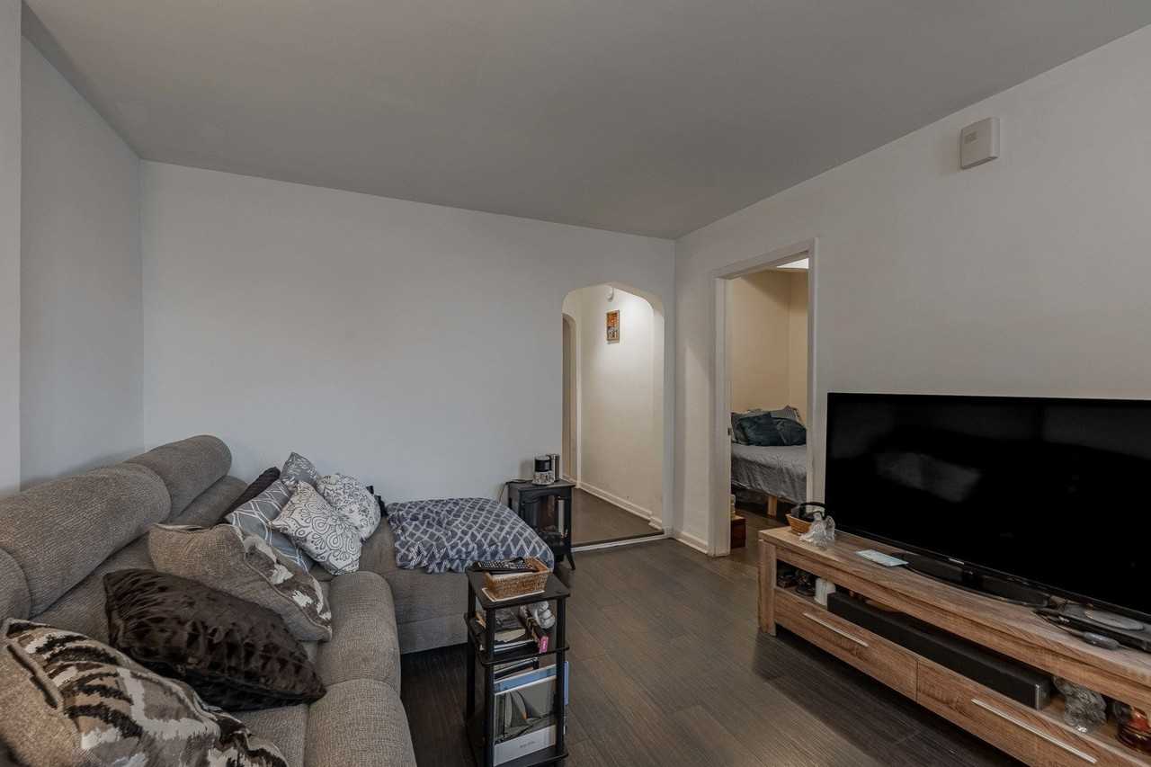 3266 S Bell Ave - Photo 5 of 22