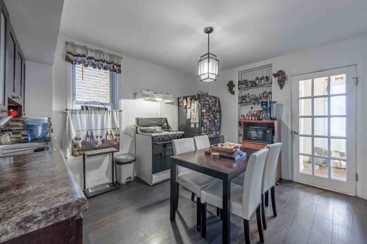 3266 S Bell Ave - Photo 7 of 22