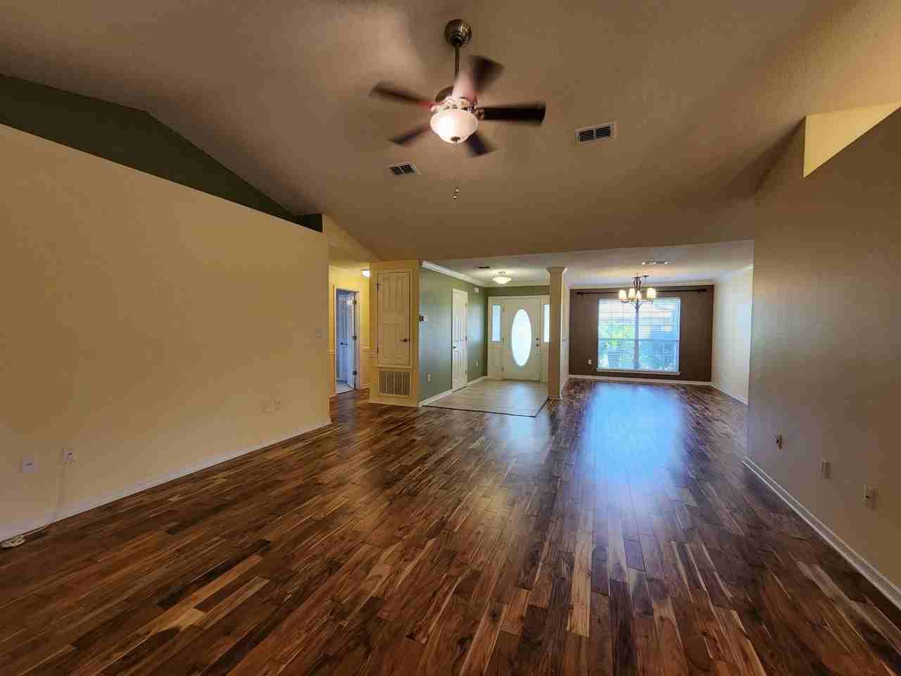 2359 Heritage Cir - Photo 3 of 23