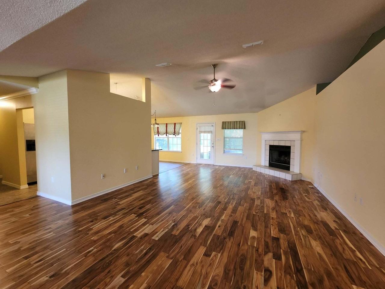 2359 Heritage Cir - Photo 4 of 23