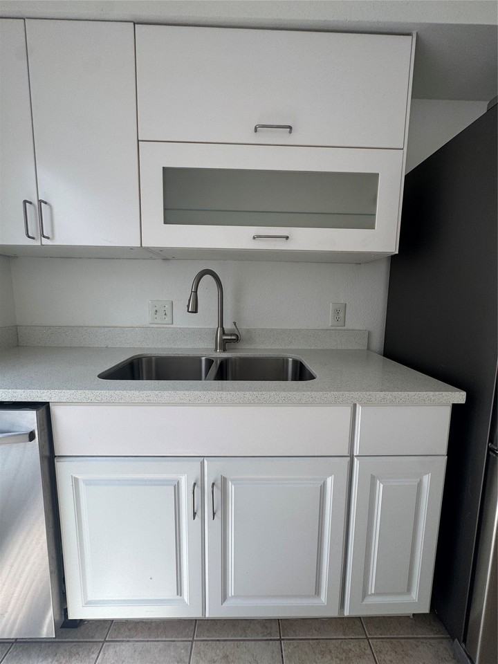 6645 Wanda Ln - Photo 4 of 28