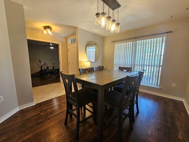 2287 Heritage Cir - Photo 6 of 32