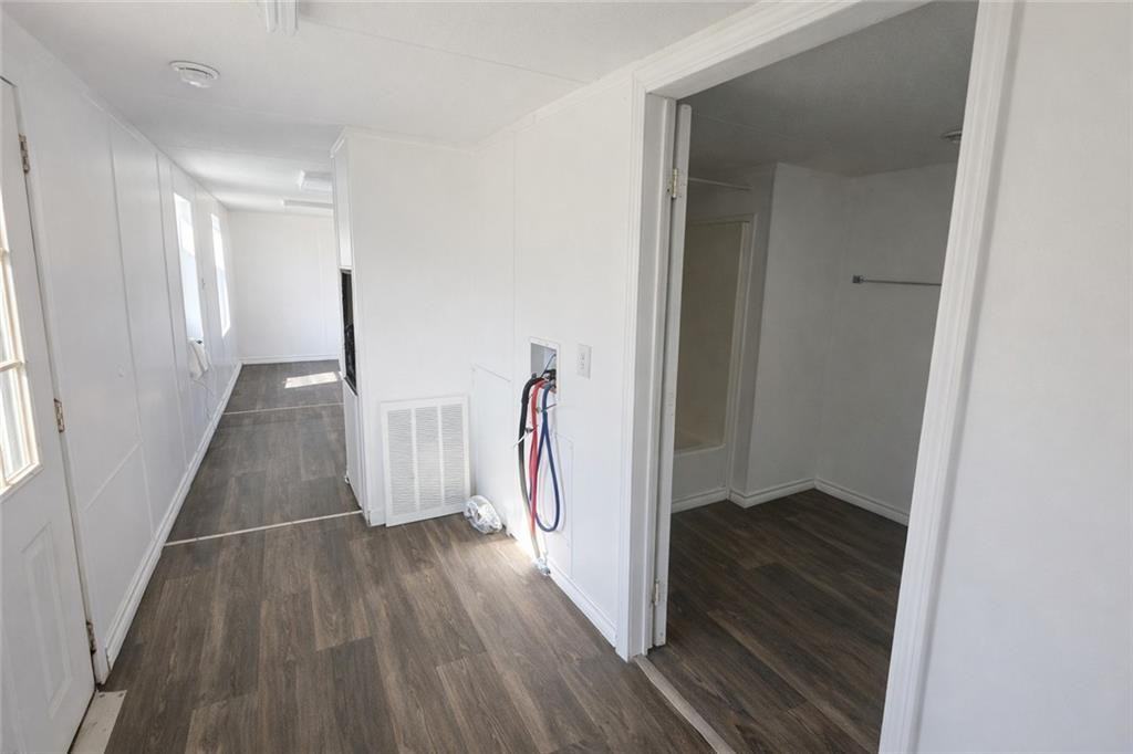122 Stephen Ballay Ln - Photo 5 of 8