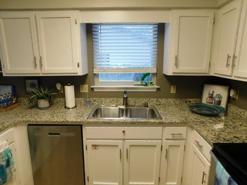 939 Ridgewood Way - Photo 4 of 50