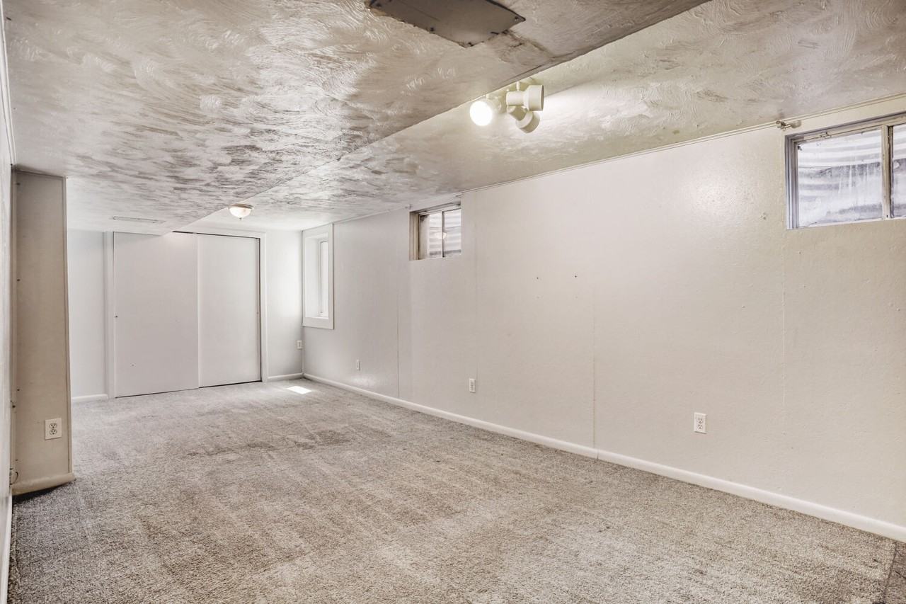 377 Depew St #377 - Photo 2 of 12