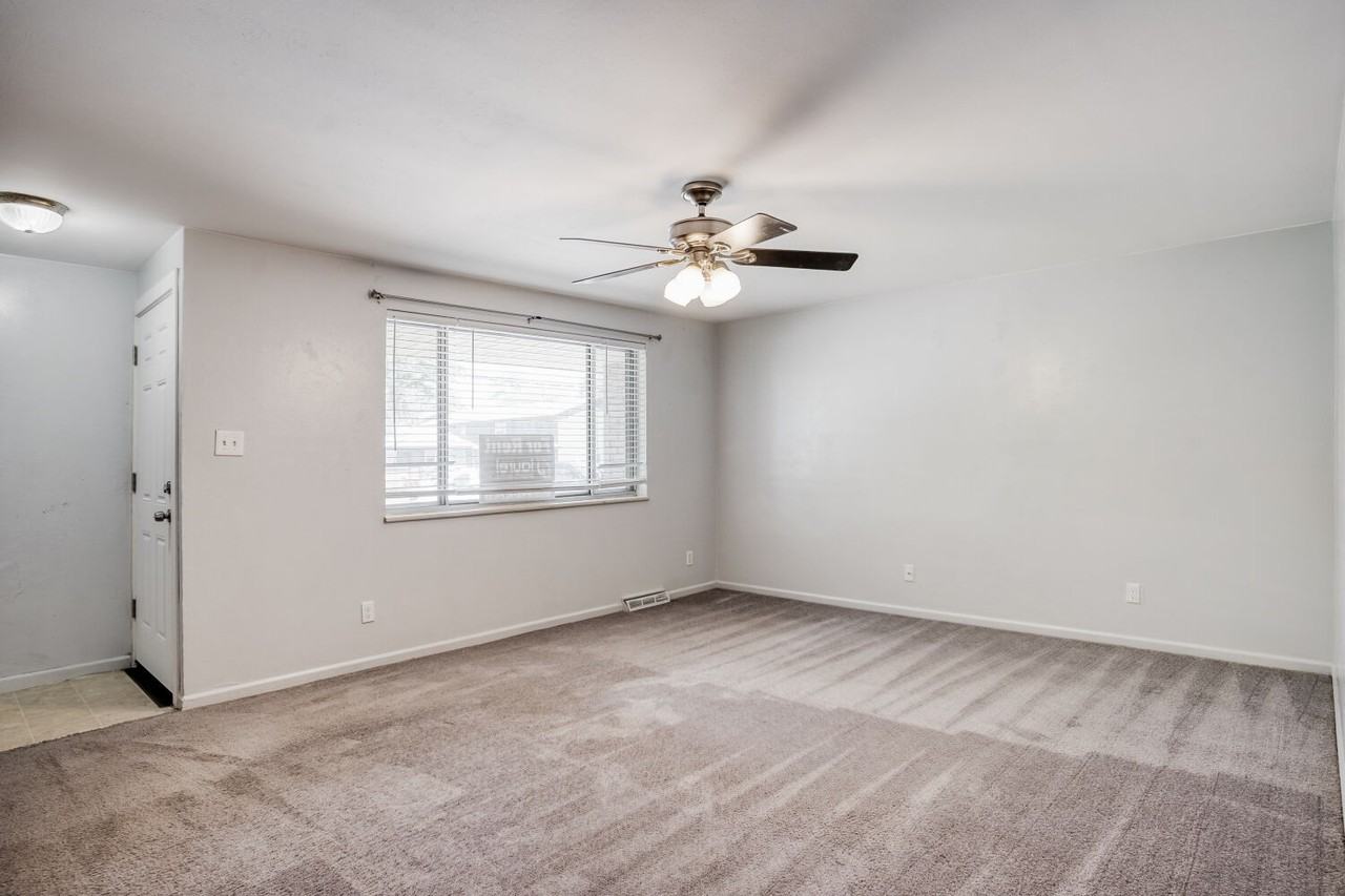 377 Depew St #377 - Photo 3 of 12