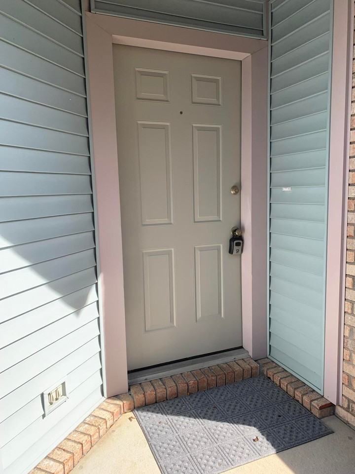 360 Evergreen Ave - Photo 2 of 22