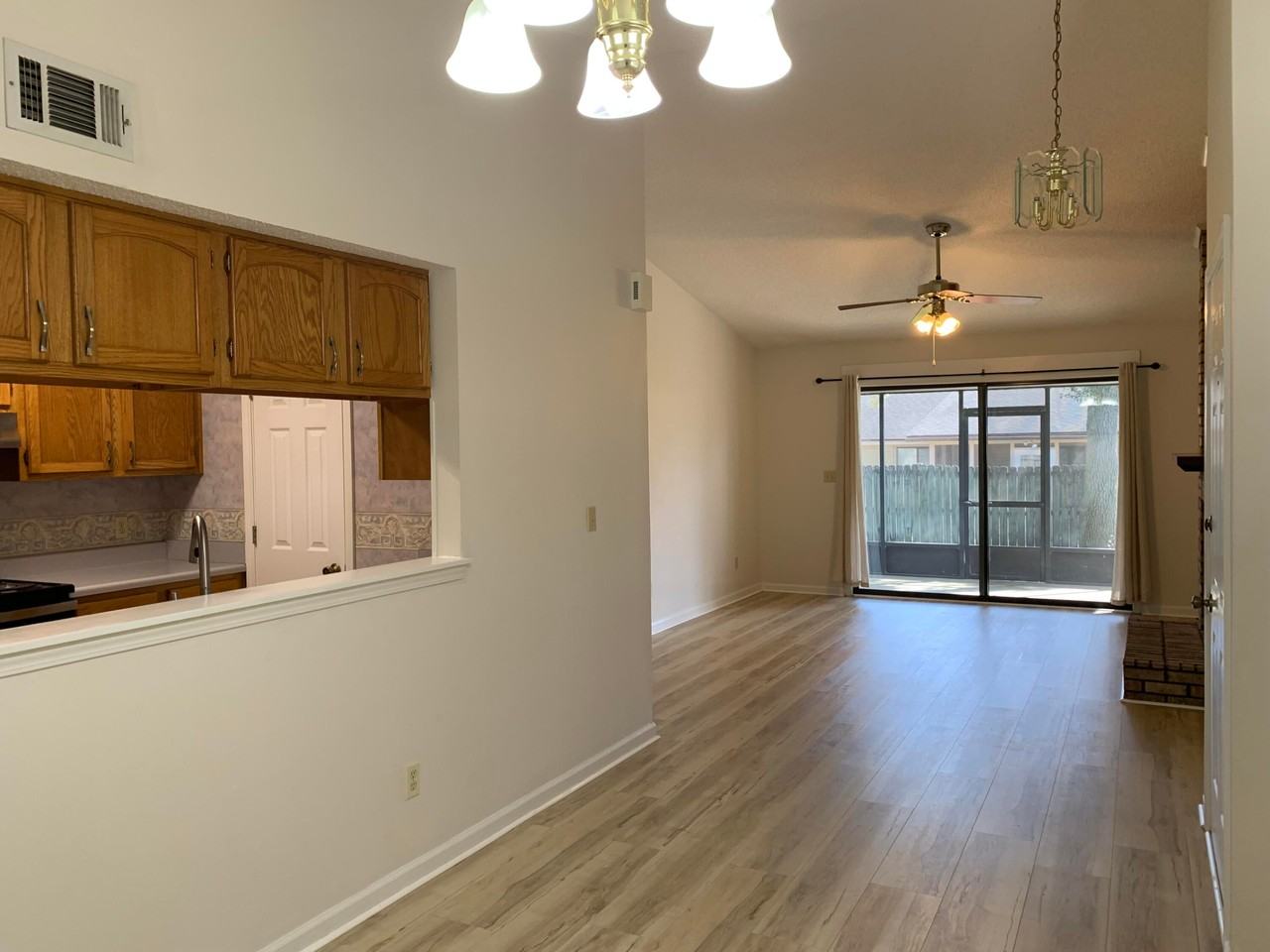 360 Evergreen Ave - Photo 7 of 22