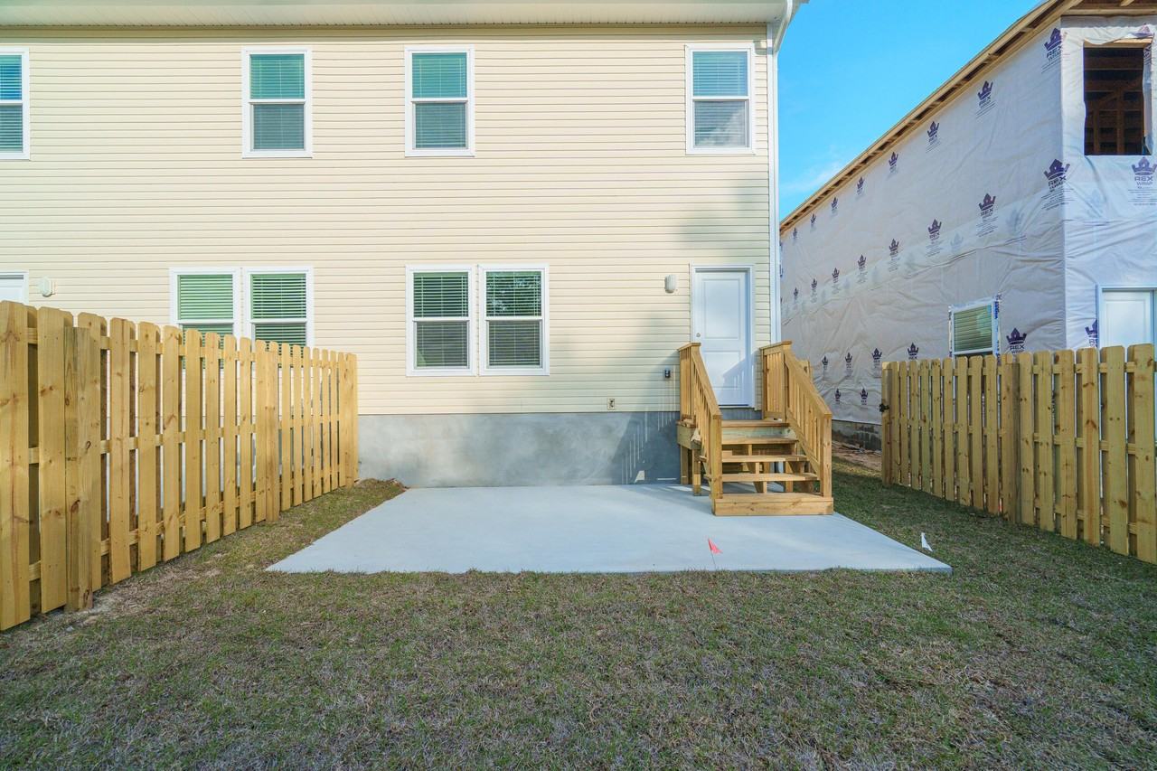315 Allen St - Photo 4 of 47