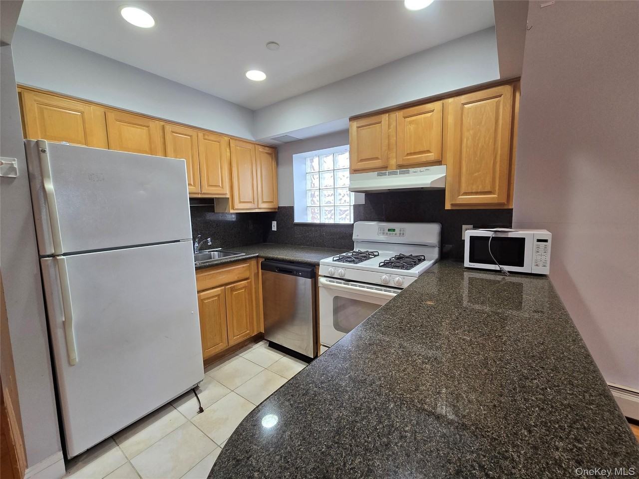 8371 116th St ##7c - Photo 3 of 24